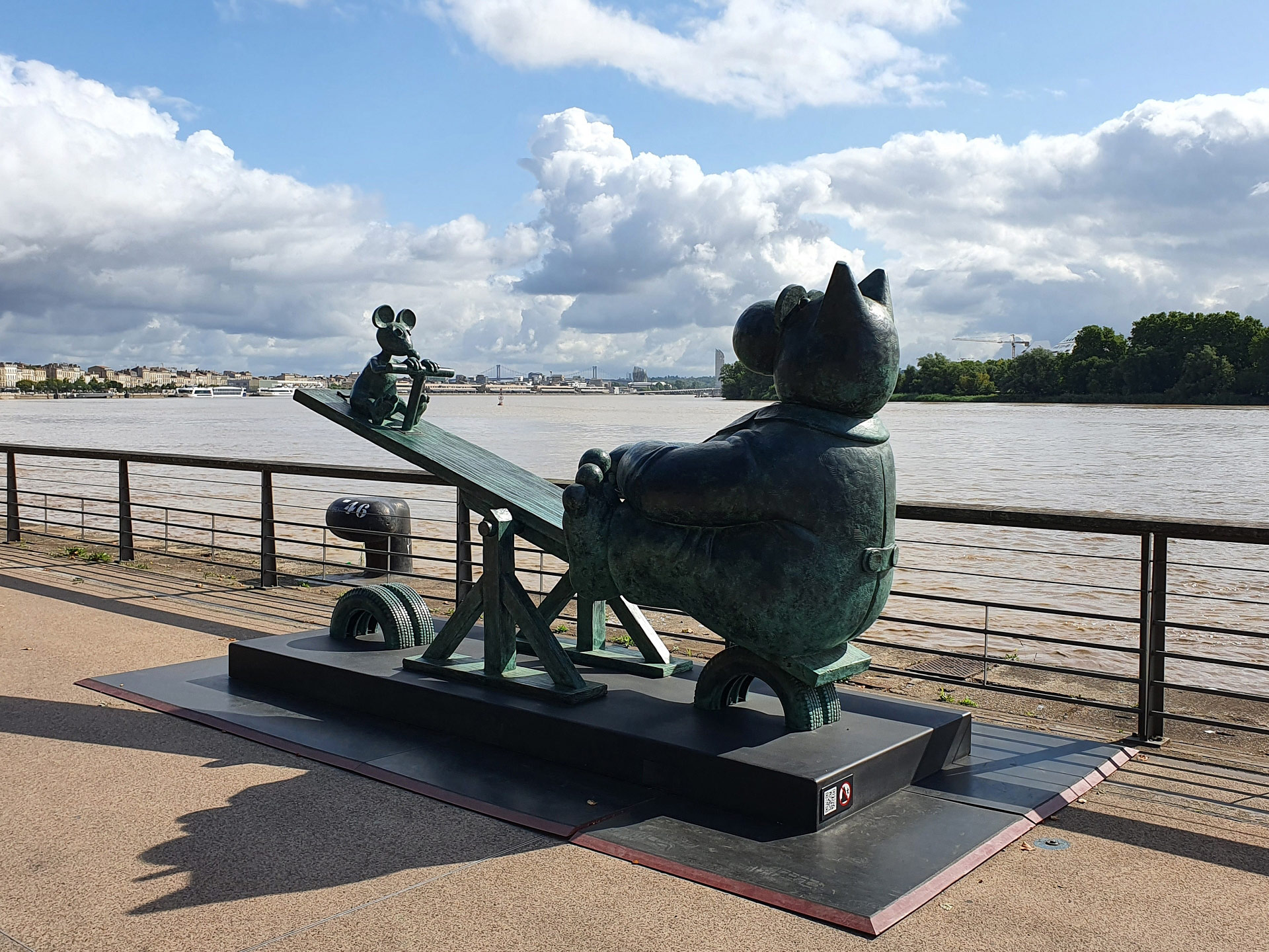 Geluck sculpture, Bordeaux